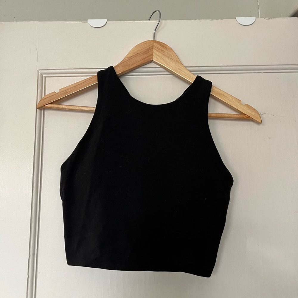 Athleta Conscious Crop